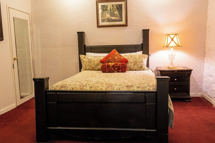 Gunn House Hotel