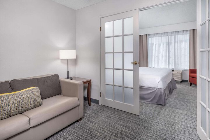Country Inn & Suites by Radisson Maumee - Toledo