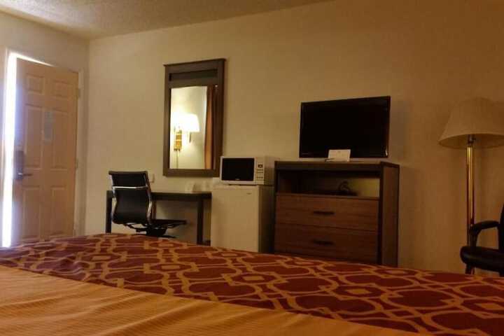 Room 20 of 39