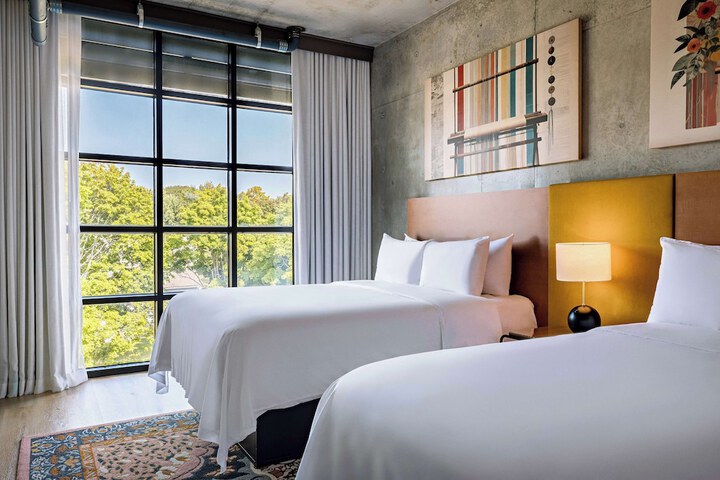 Room 40 of 104