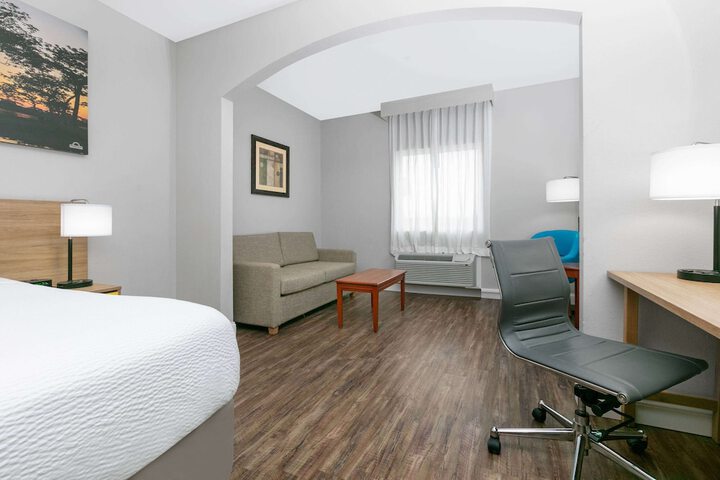 Room 34 of 57