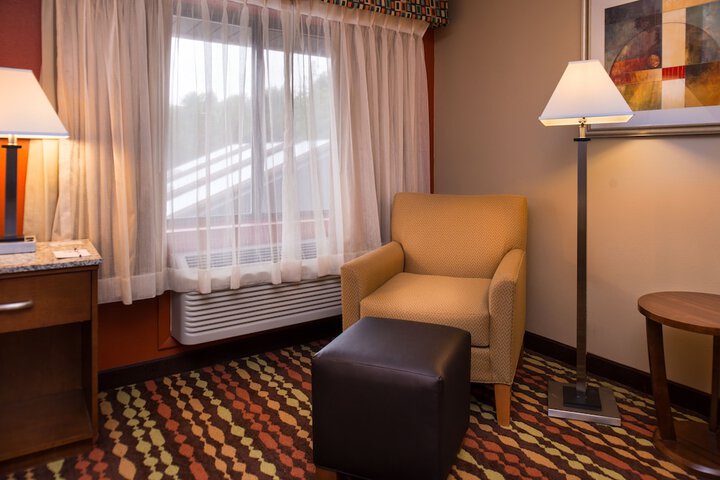 Room 34 of 82