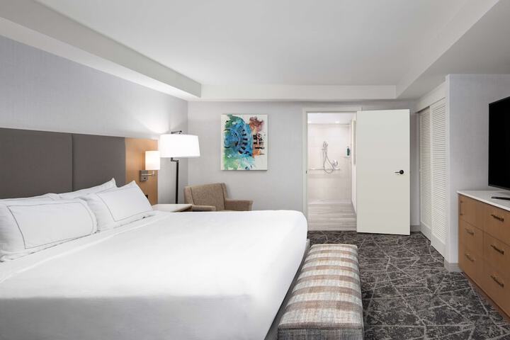 Room 21 of 42
