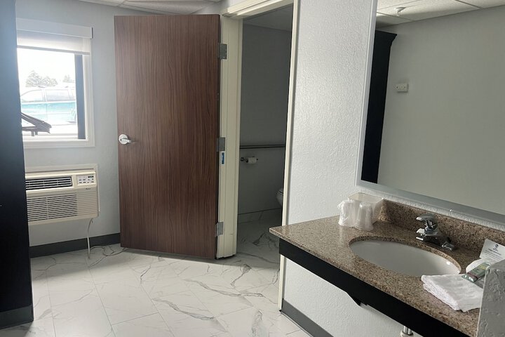 Best Western Lakewinds