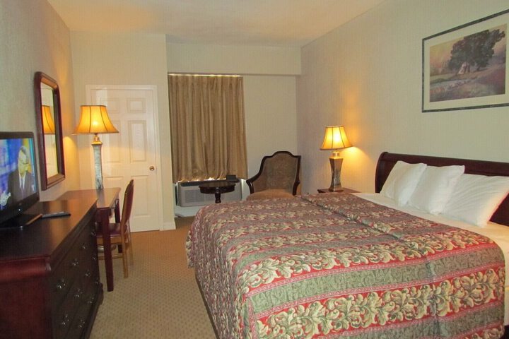 Room 30 of 38