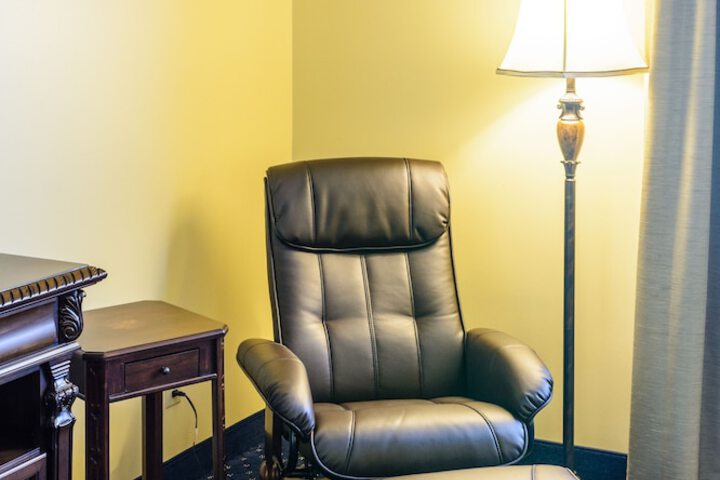 Asbury Inn & Suites