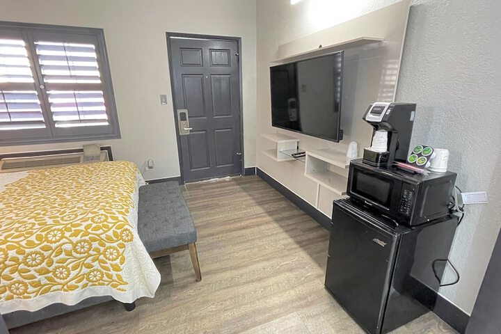 Room 5 of 29