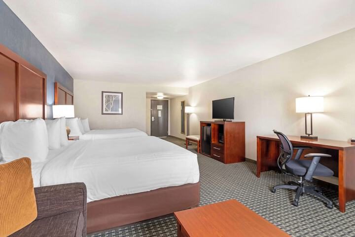 Room 13 of 38