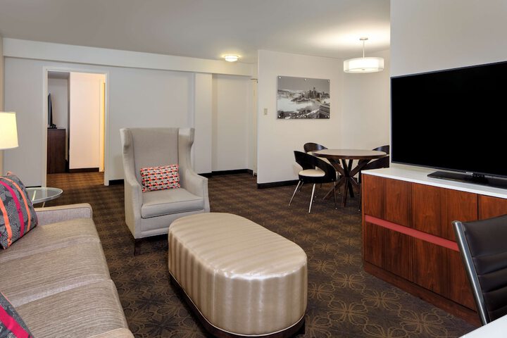 Room 52 of 84