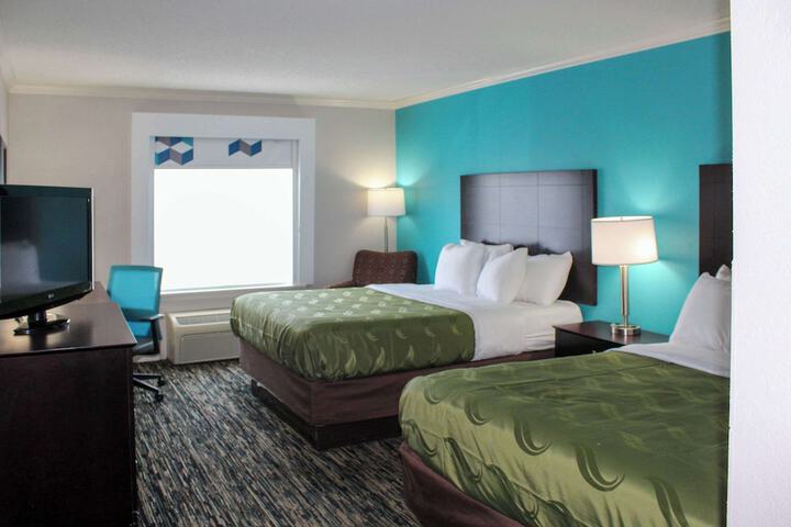 Room 21 of 32
