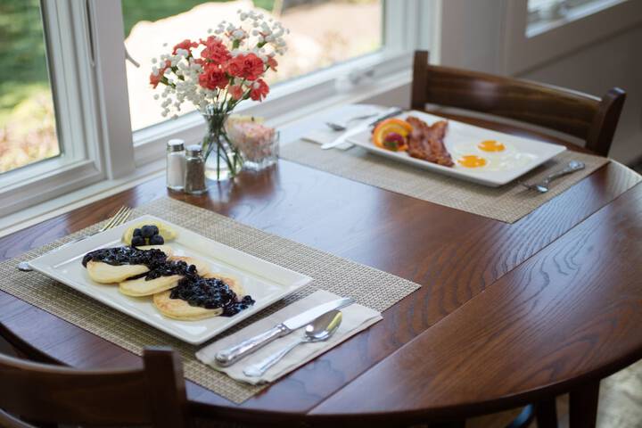 Breakfast/Coffee Service 10 of 31