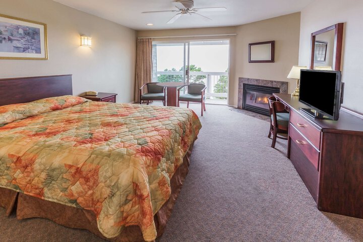 Room 5 of 25
