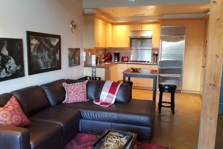 Room 15 of 27