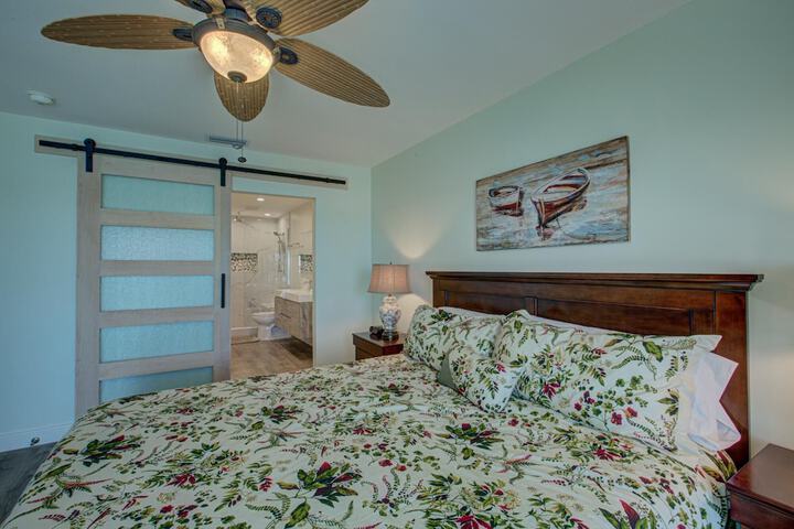 Anna Maria Island Beach Palms 5B