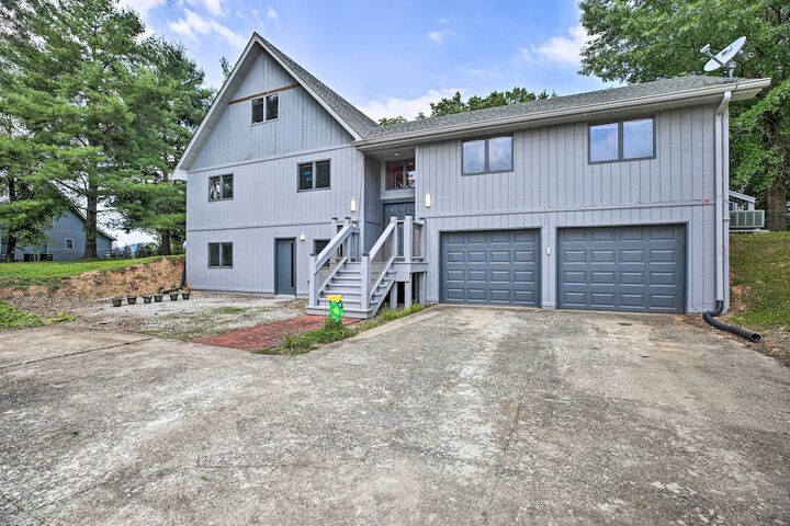 Lake Cumberland Home w / Deck + Water Access!