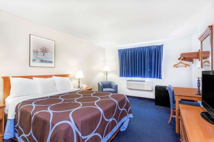 Room 16 of 22
