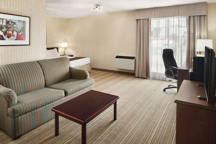 Days Inn by Wyndham Brantford