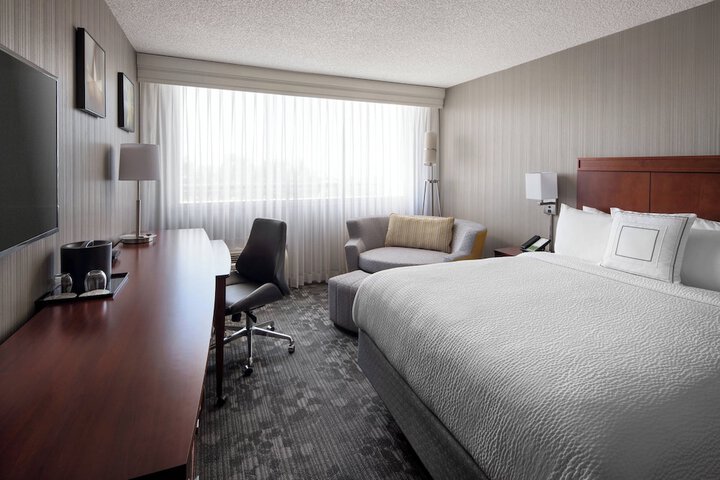 Courtyard by Marriott Richmond / Berkeley