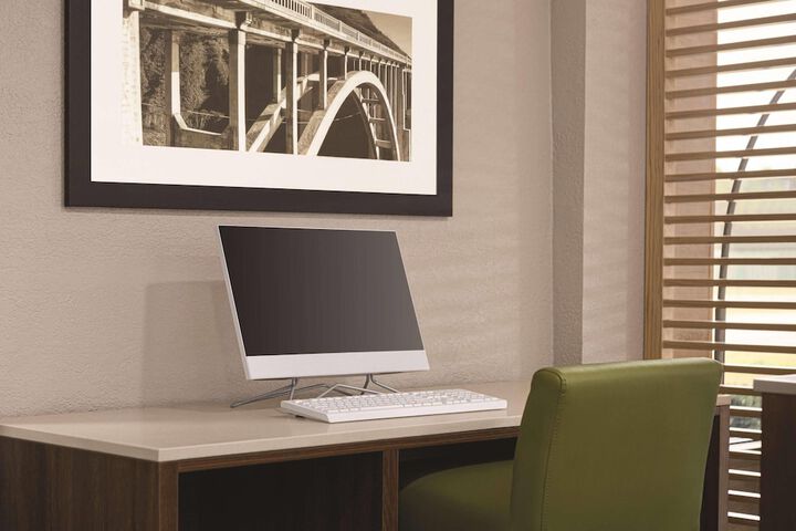 Country Inn & Suites by Radisson Dunn I-95