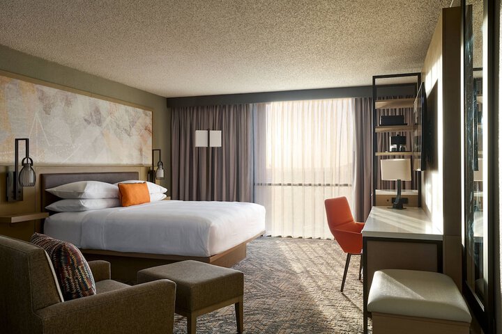 Room 22 of 34