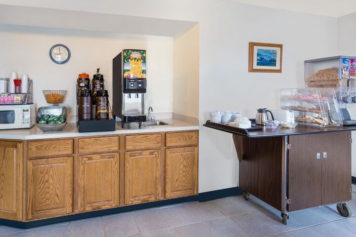 Breakfast/Coffee Service 16 of 16