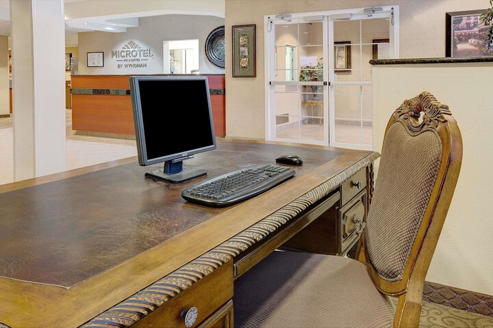 Business Center 67 of 67