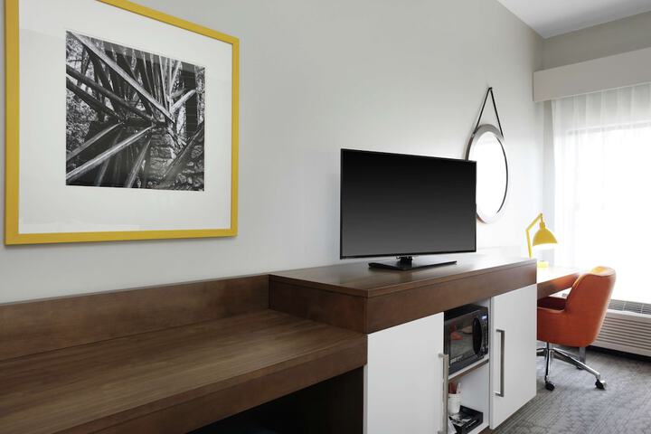 Room 18 of 29