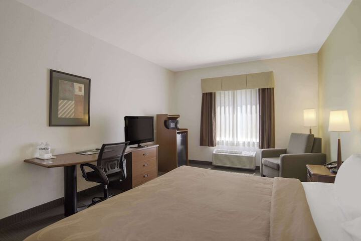 Room 10 of 31