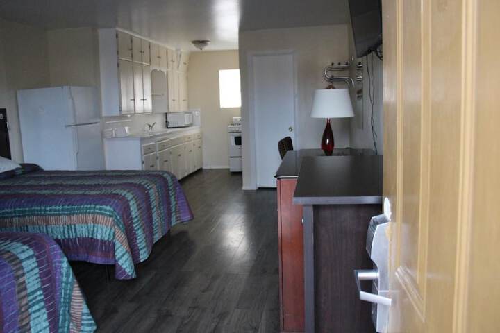 Room 4 of 18