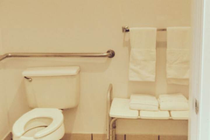 GuestHouse Enumclaw