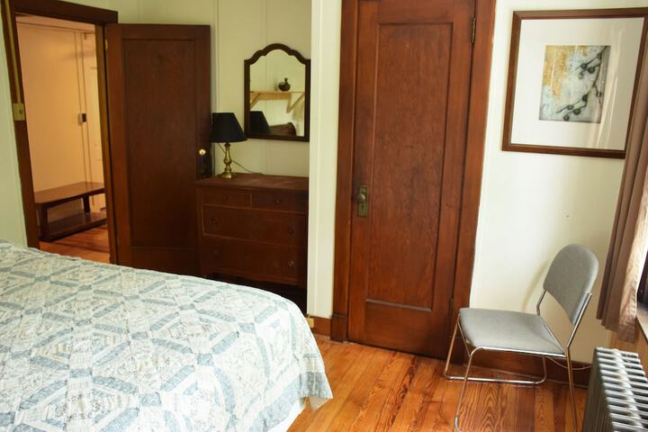 Room 40 of 156