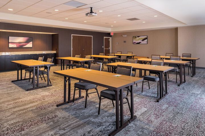 Courtyard by Marriott Elmira Horseheads