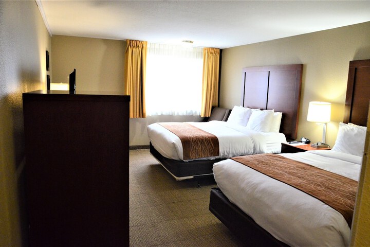 Room 52 of 103