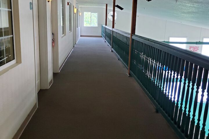 Ballroom/Hall 80 of 87