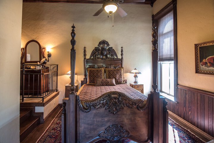 Room 44 of 67