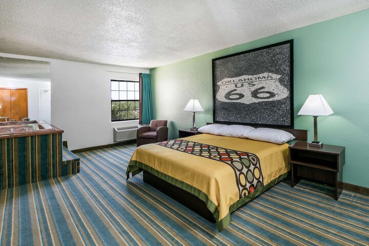 Super 8 by Wyndham Sapulpa / Tulsa Area