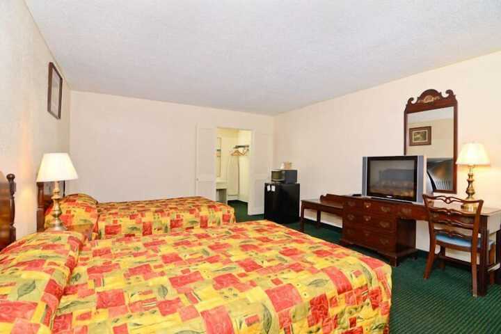 Motel 6 Sandersville GA