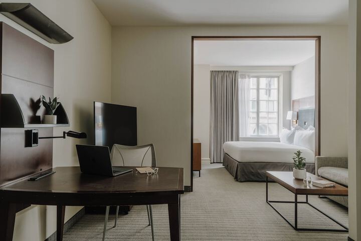 Room 16 of 48