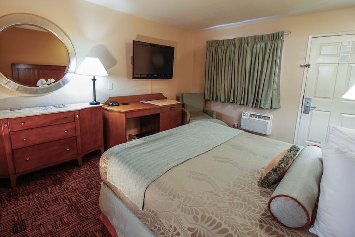 Room 28 of 34