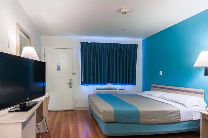Room 25 of 34