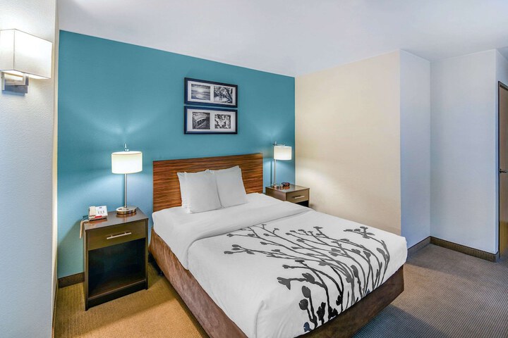 Room 20 of 29