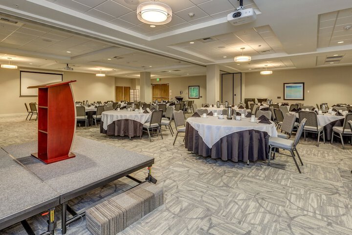 Holiday Inn & Suites Bellingham by IHG