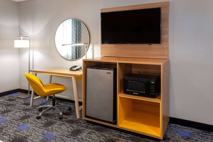 Days Inn by Wyndham Wooster