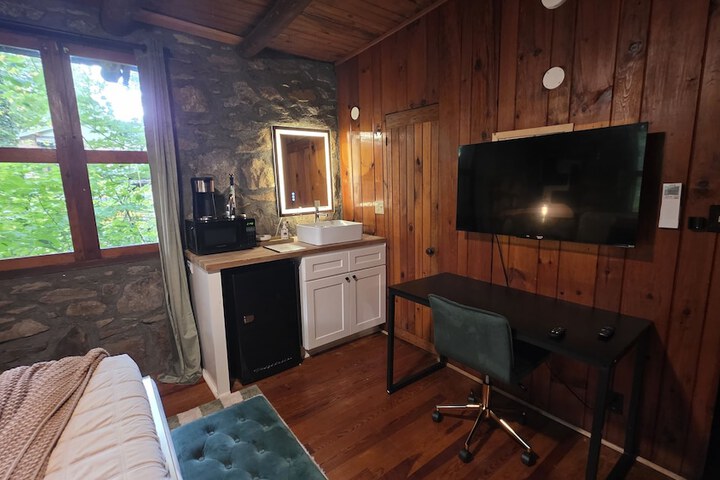 Wildrest Hotel