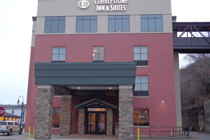 Hotel 2 of 32
