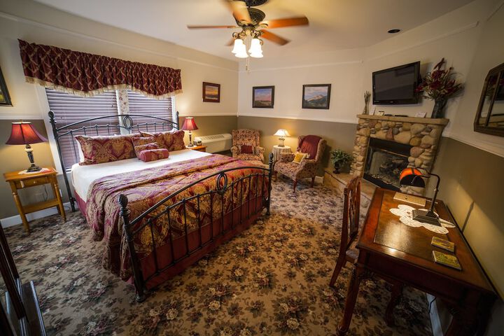 Room 40 of 132