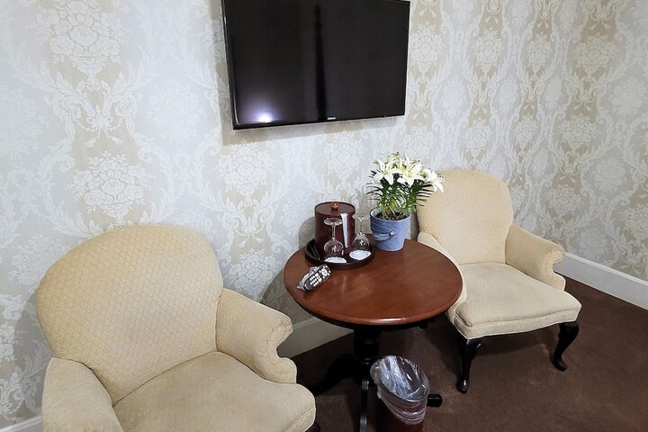 Room 41 of 104