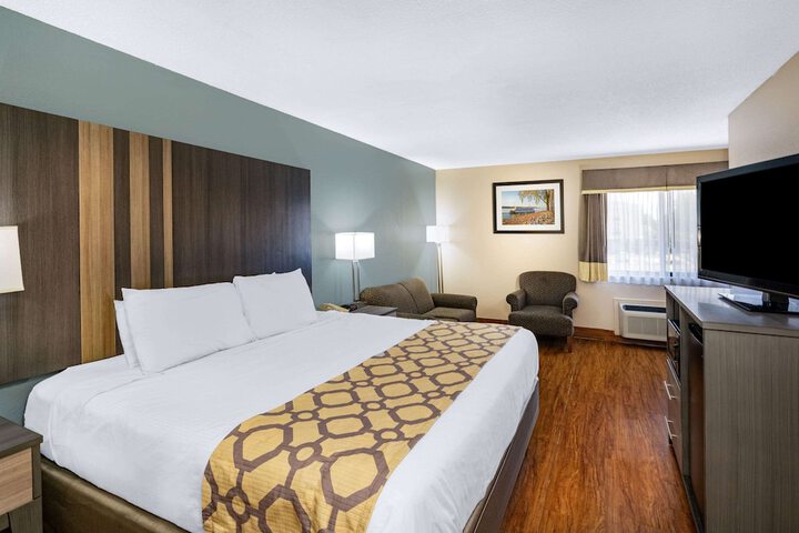 Room 18 of 26