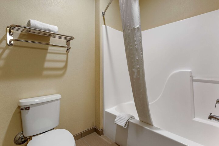 Room 14 of 36
