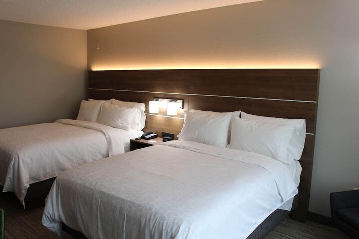 Holiday Inn Express & Suites Enterprise by IHG